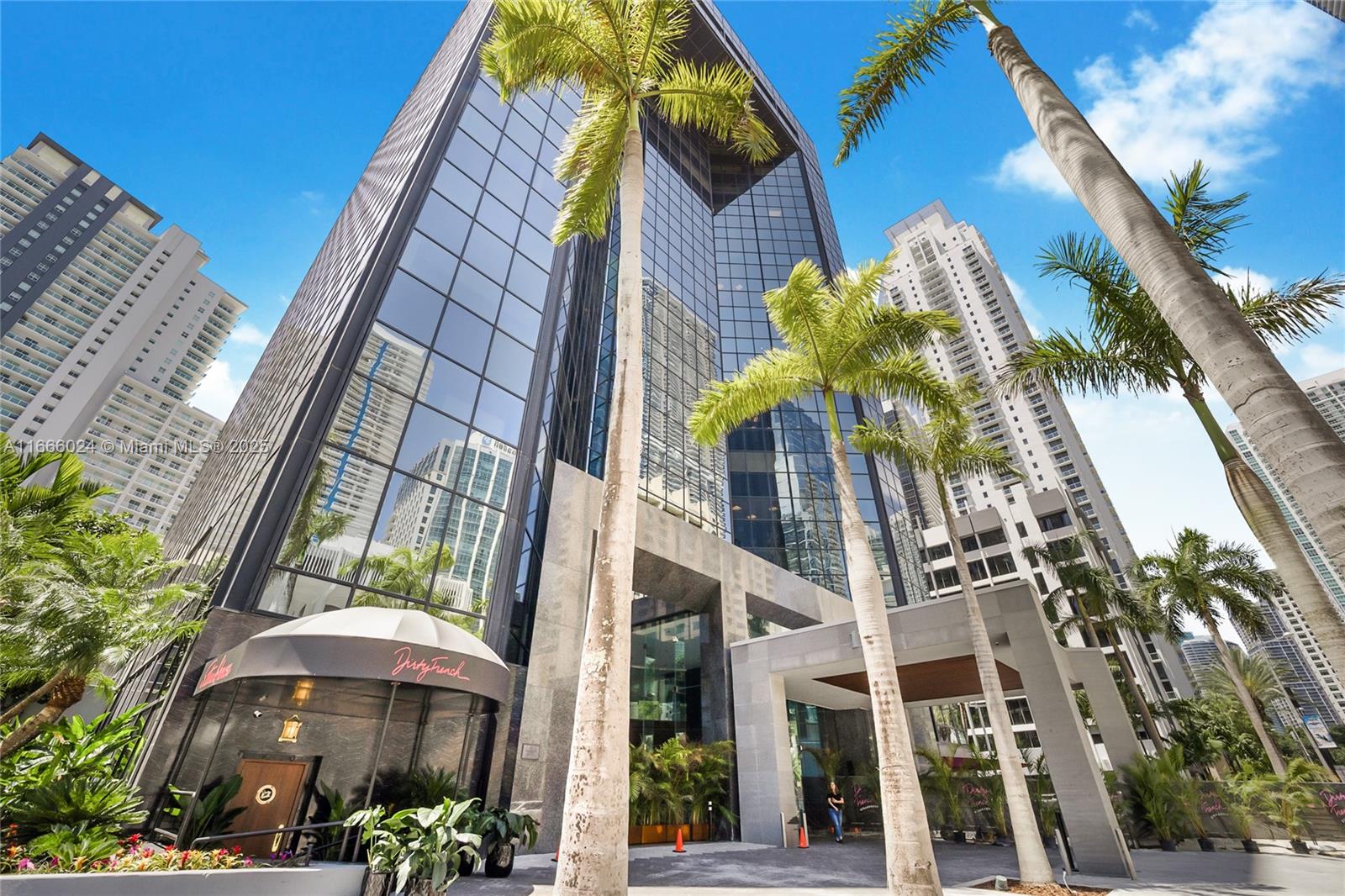83dcefb7-3855 1200 Brickell Ave # D, Miami FL 33131 — #A11666024