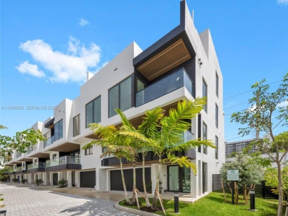 3222 NE 7th St # 2, Pompano Beach FL 33062 — #A11666656