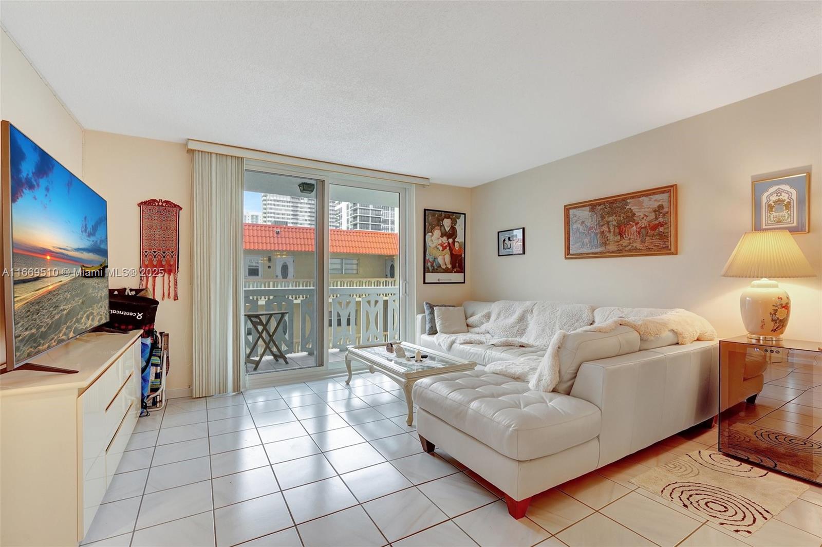 83dcefb7-3883 3113 S Ocean Dr # 402, Hallandale Beach FL 33009 — #A11669510