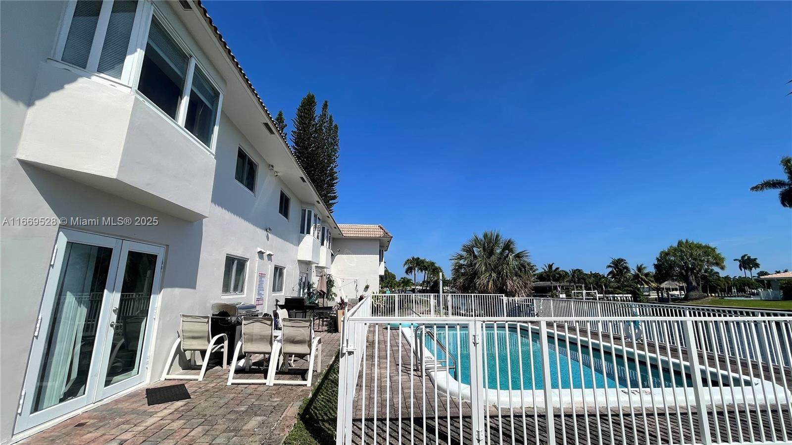 83dcefb7-3884 840 Pine Dr # 103, Pompano Beach FL 33060 — #A11669528