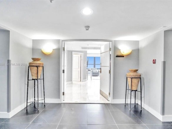 5225 Collins Ave, Miami Beach FL 33140 — #A11673028