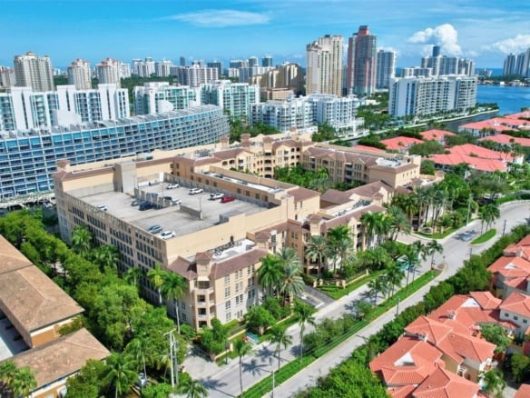 3001 NE 185th St # 114, Aventura FL 33180 — #A11675423