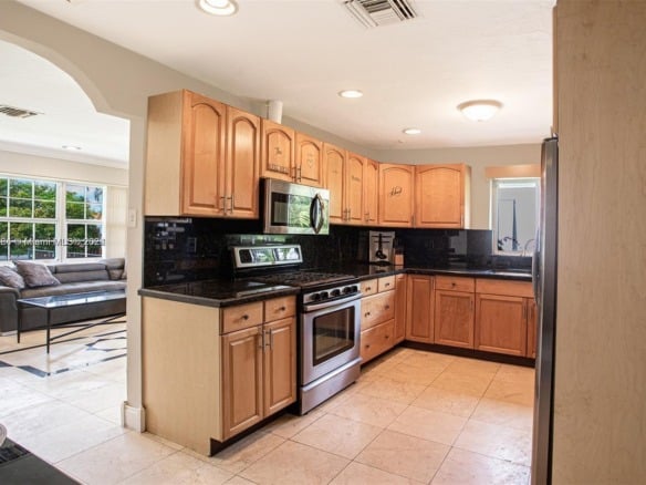1531 Moffett St, Hollywood FL 33020 — #A11676284