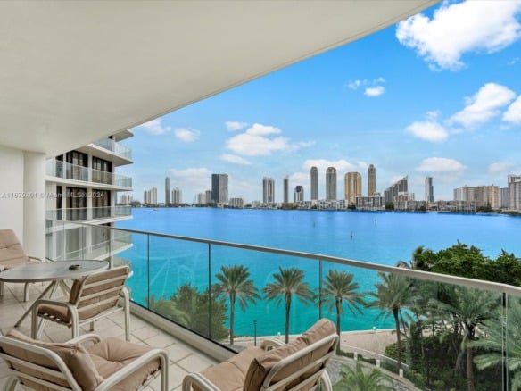 2800 Island Blvd # 702, Aventura FL 33160 — #A11679401