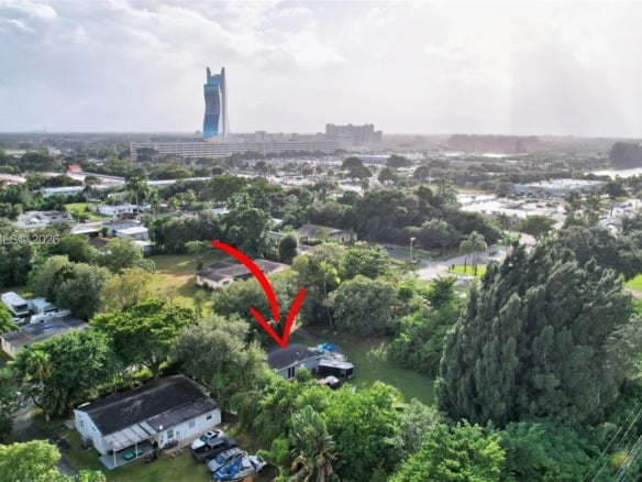 4381 SW 51st St, Dania Beach FL 33314 — #A11682737