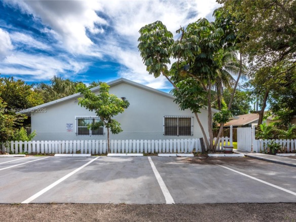 1106 NE 5th ave, Fort Lauderdale FL 33304 — #A11685074