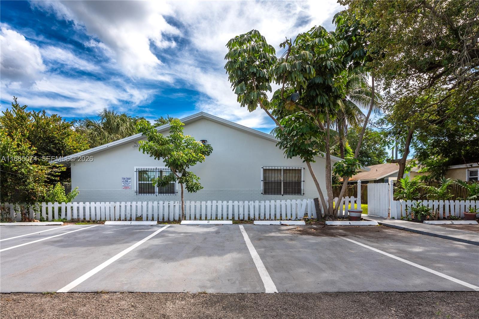 83dcefb7-4012 1106 NE 5th ave, Fort Lauderdale FL 33304 — #A11685074