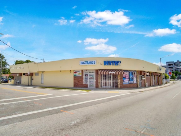 721 NW 21st Ct, Miami FL 33125 — #A11686063