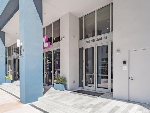 227 NE 2nd St # 2613, Miami FL 33132 — #A11695339
