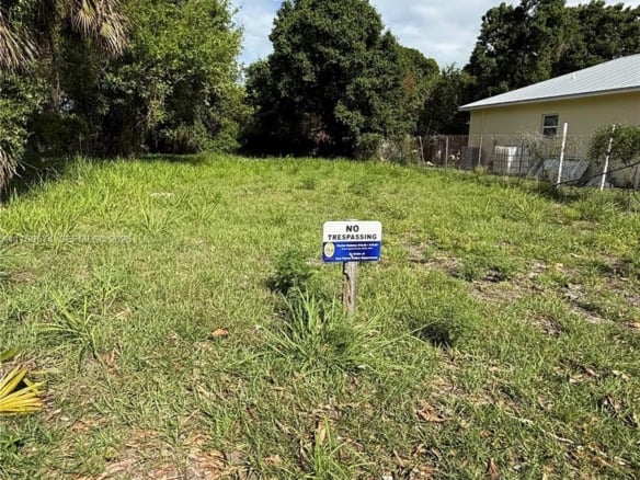 712 N 22nd St, Fort Pierce FL 34950 — #A11700574