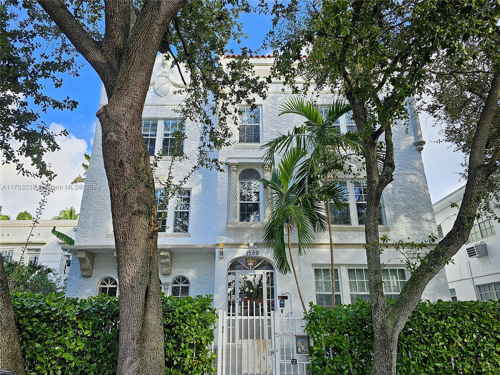 83dcefb7-4181 1559 Michigan Ave # 104, Miami Beach FL 33139 — #A11703238