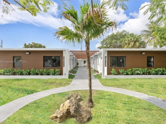 1946 Pierce St # 1, Hollywood FL 33020 — #A11703443