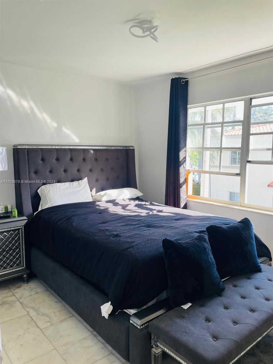 83dcefb7-4190 1526 Pennsylvania Ave # 14, Miami Beach FL 33139 — #A11703678