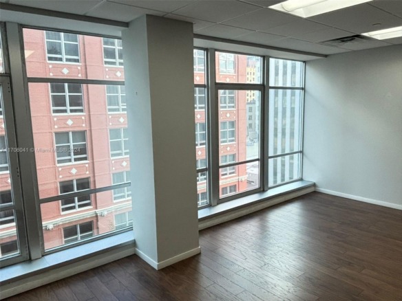 14 NE 1st Ave # 700D, Miami FL 33132 — #A11706041