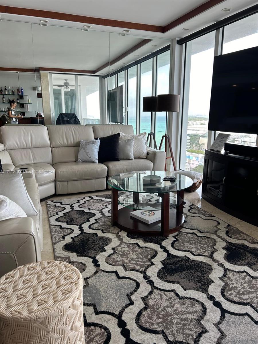 83dcefb7-4252 100 Lincoln Rd, Miami Beach FL 33139 — #A11711210