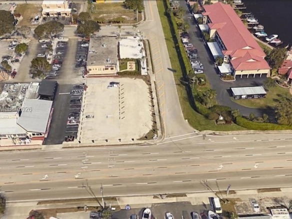 1725 CAPE CORAL PKWY, Cape Coral FL 33904 — #A11714688
