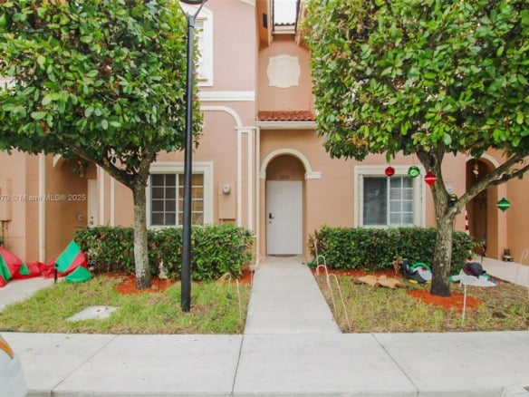 7854 Catalina Cir, Tamarac FL 33321 — #A11715970