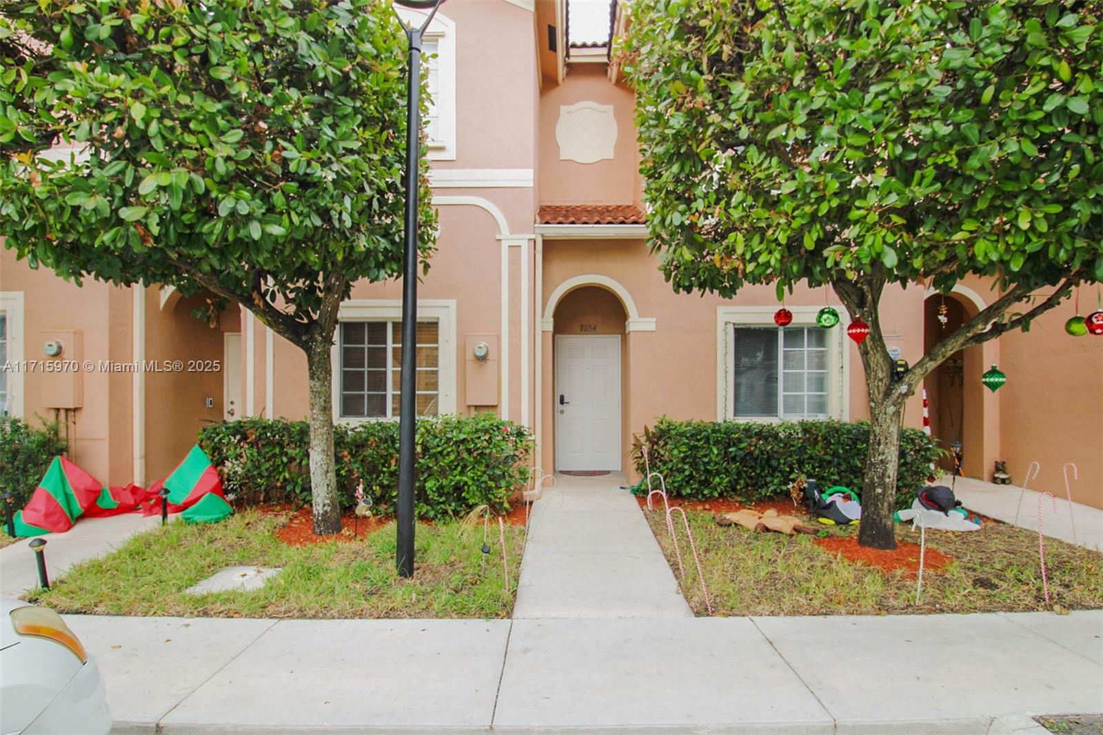 83dcefb7-4293 7854 Catalina Cir, Tamarac FL 33321 — #A11715970