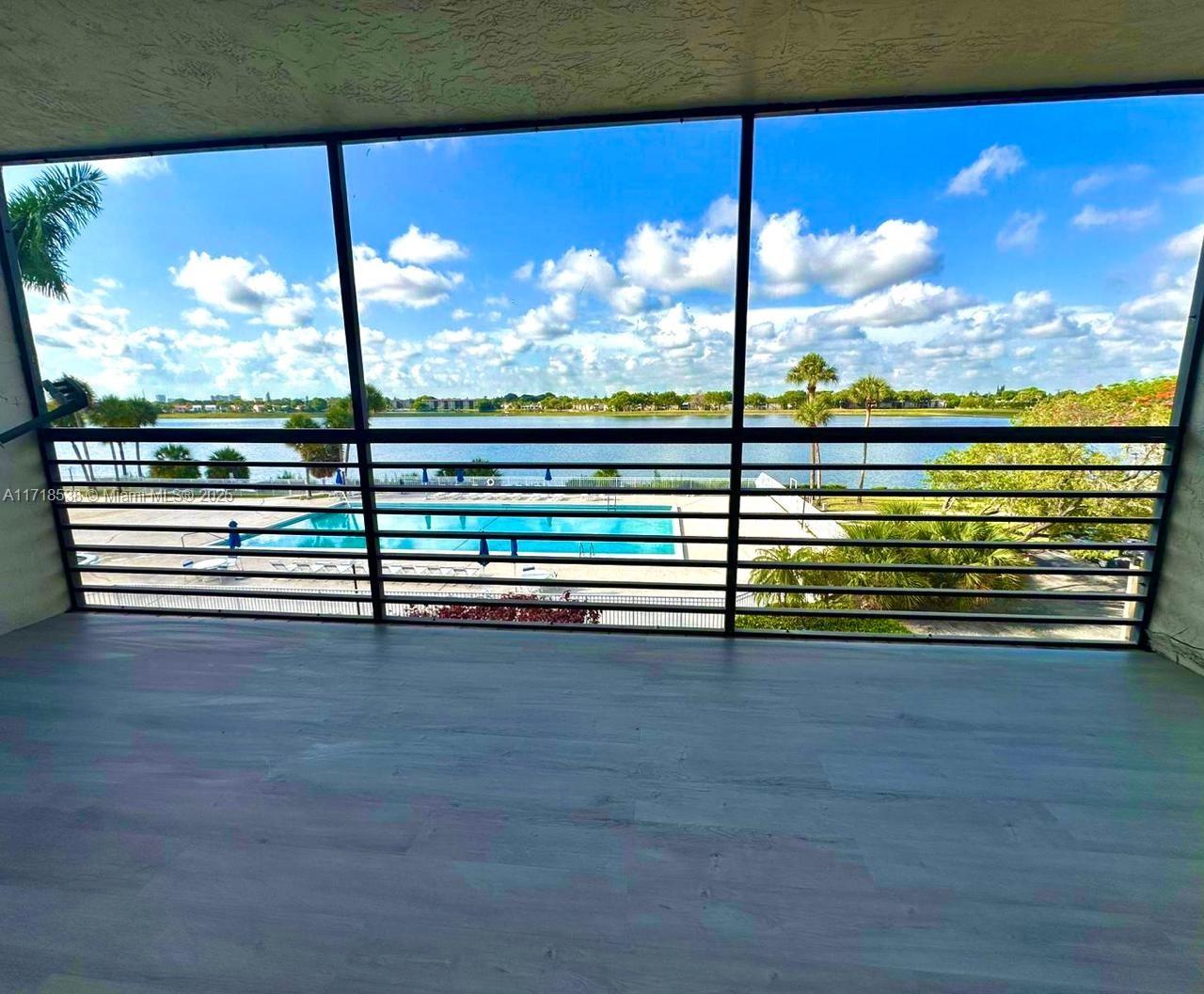 83dcefb7-4323 20840 San Simeon Way # 305, Miami FL 33179 — #A11718538