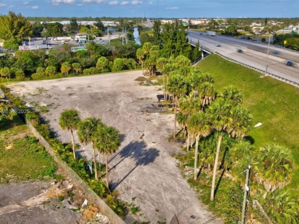 7601 Ellen Ln, West Palm Beach FL 33411 — #A11721159