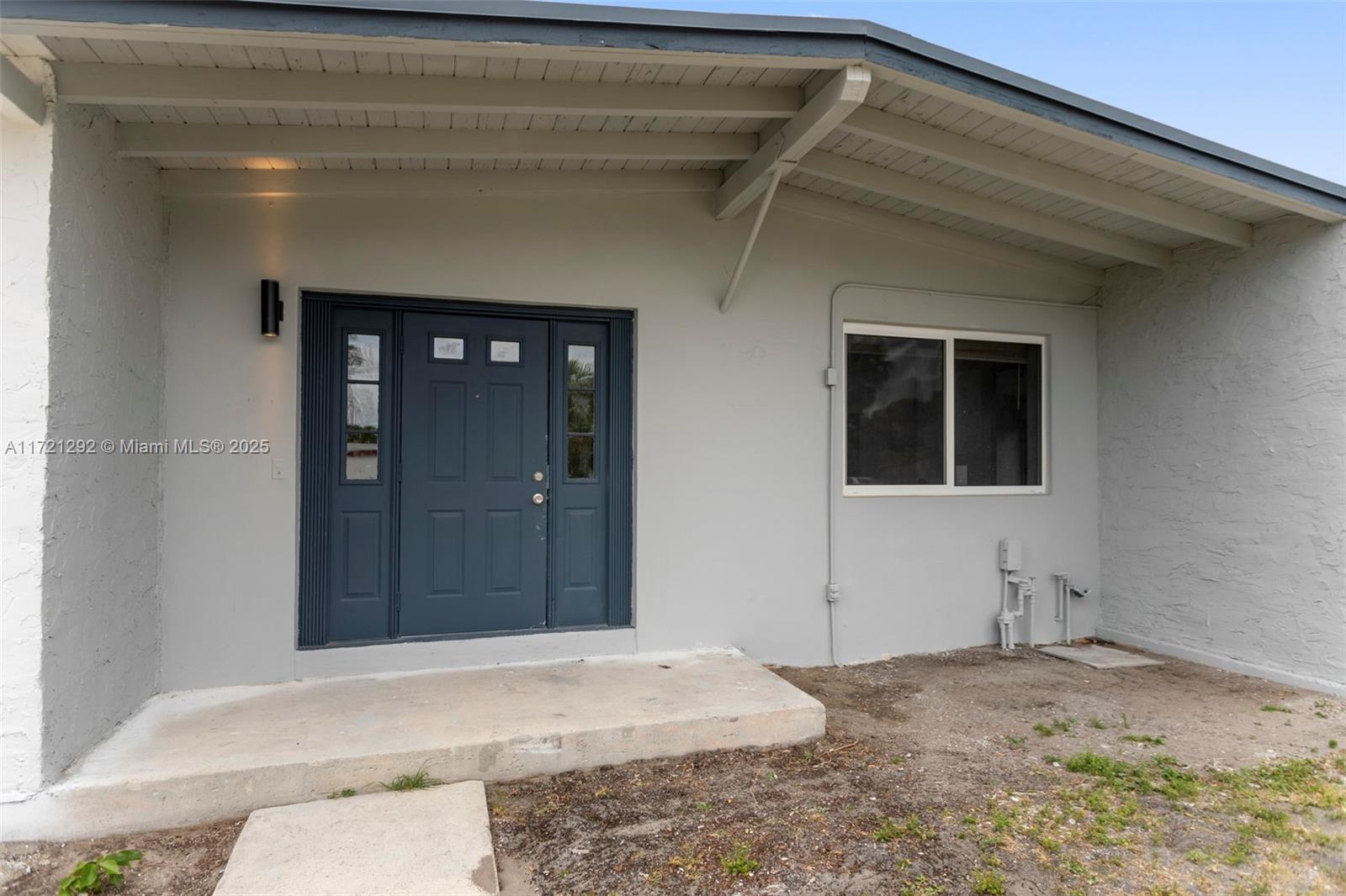 83dcefb7-4359 1560 NE 42nd Ct, Pompano Beach FL 33064 — #A11721292