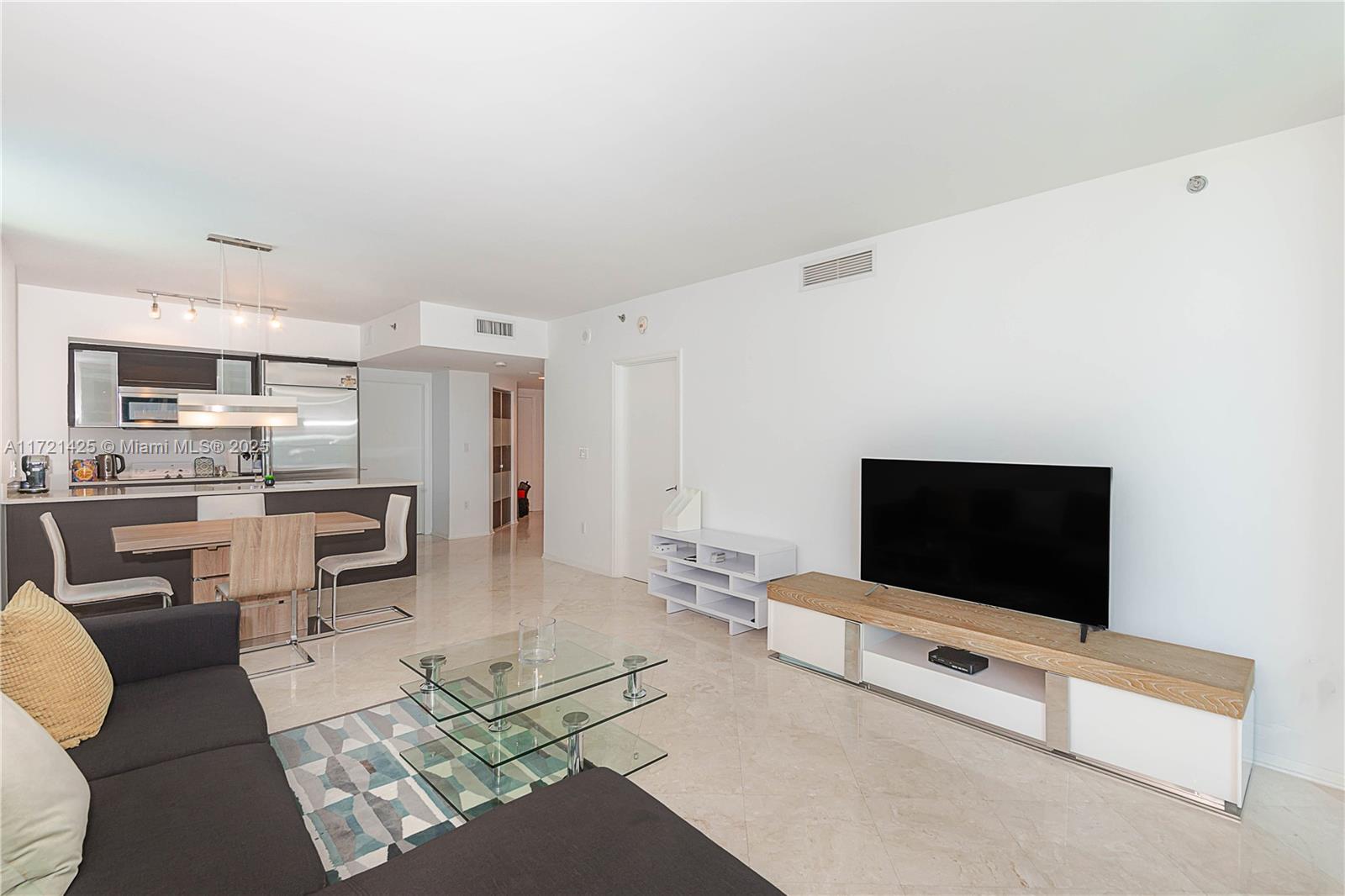 83dcefb7-4363 55 SE 6th St # 1507, Miami FL 33131 — #A11721425