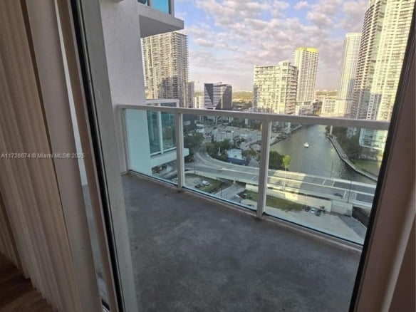 31 SE 5th St # 2409, Miami FL 33131 — #A11726674