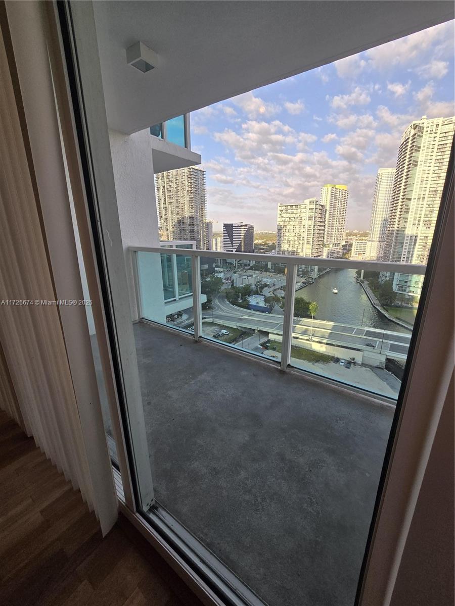 31 SE 5th St # 2409, Miami FL 33131 — #A11726674