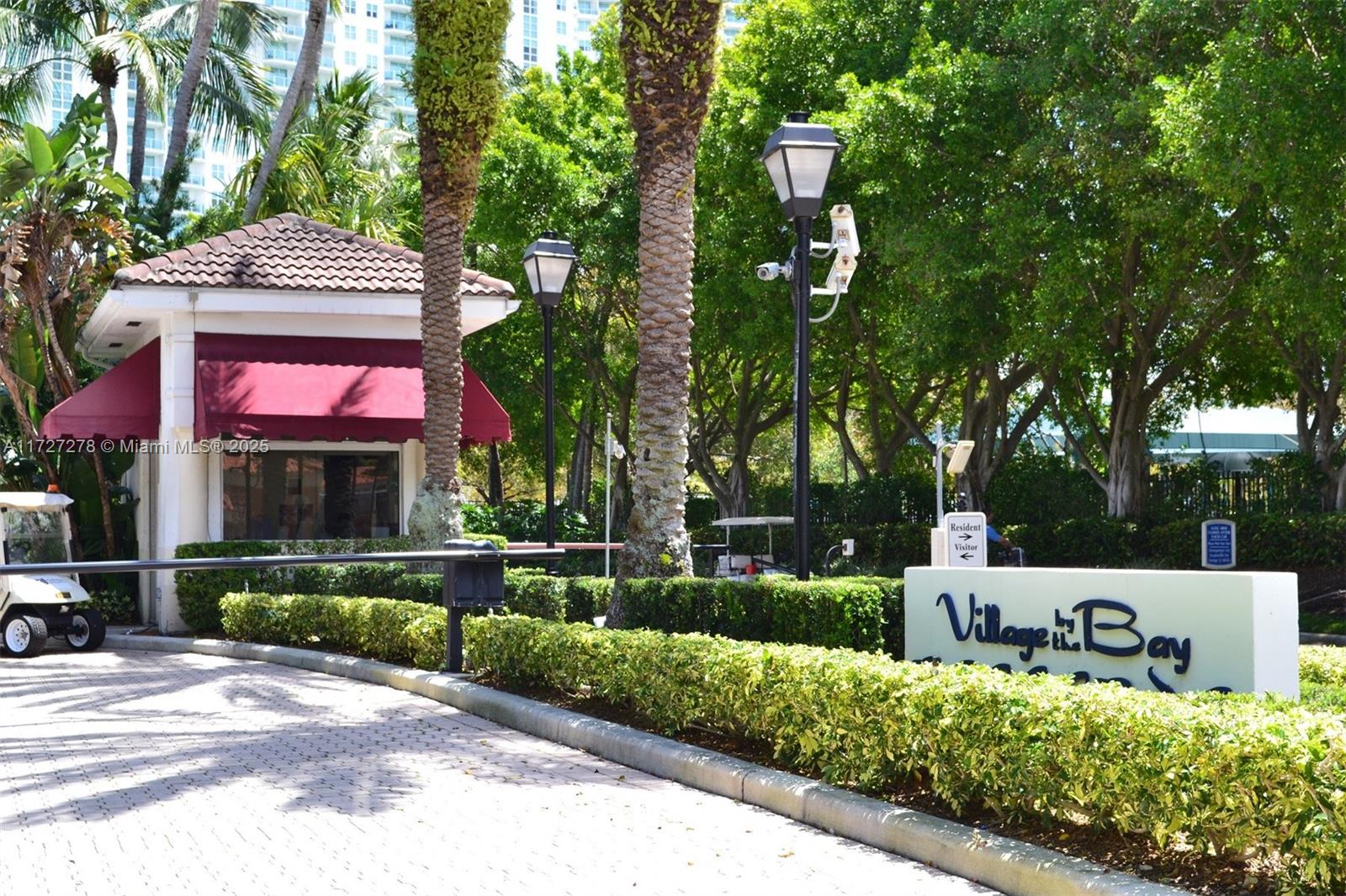 83dcefb7-4460 3215 NE 184 ST # 14302, Aventura FL 33160 — #A11727278