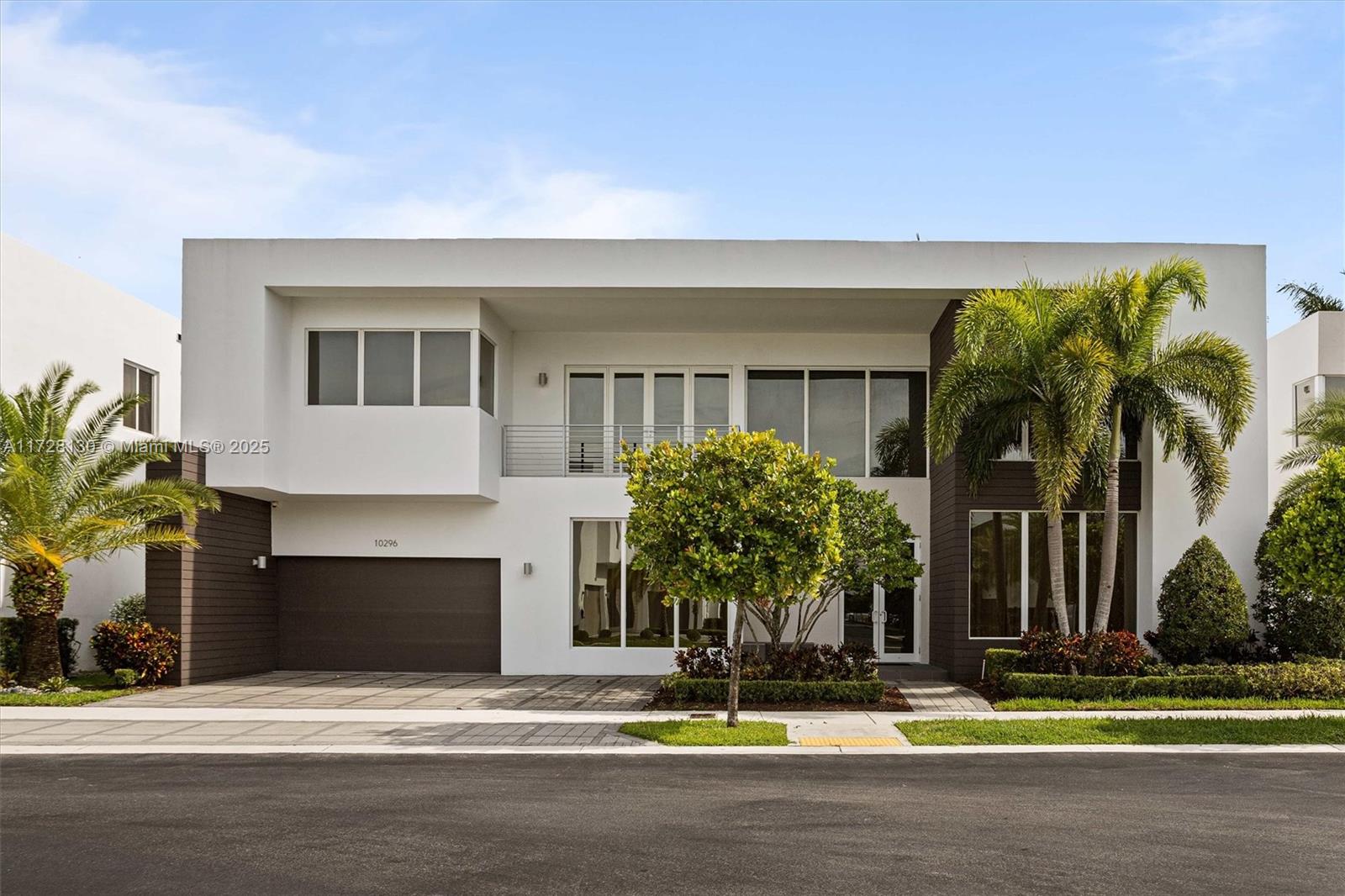 83dcefb7-4479 10296 NW 74th Ter, Doral FL 33178 — #A11728130