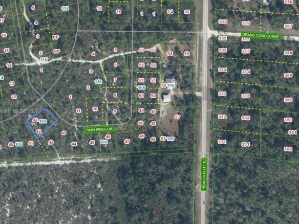 1201 Twin Pines, Sebring FL 33875 — #A11728564