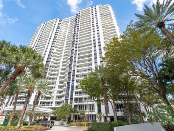 21205 Yacht Club Dr # 805, Aventura FL 33180 — #A11728948