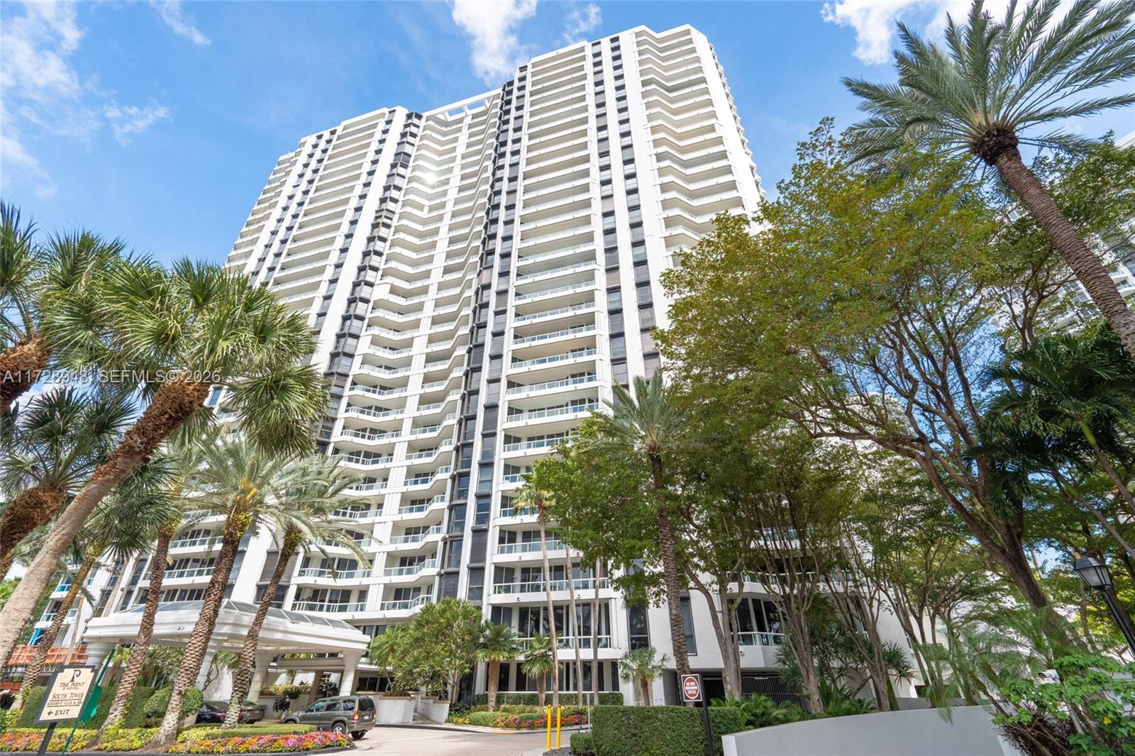 83dcefb7-4493 21205 Yacht Club Dr # 805, Aventura FL 33180 — #A11728948
