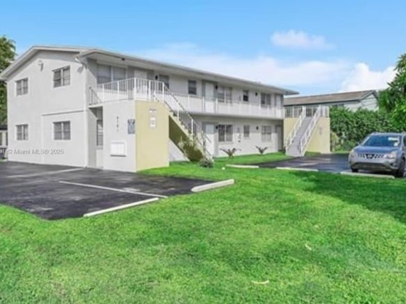 6101 Garfield St, Hollywood FL 33024 — #A11728961