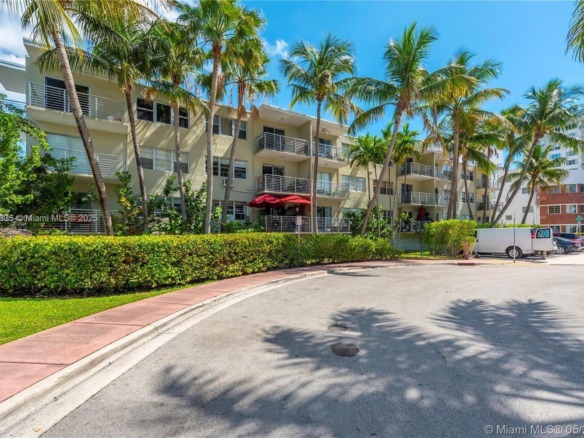 1441 Lincoln Rd # 414, Miami Beach FL 33139 — #A11729335