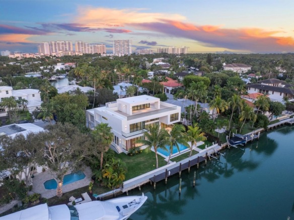 960 Mariner Dr, Key Biscayne FL 33149 — #A11731927