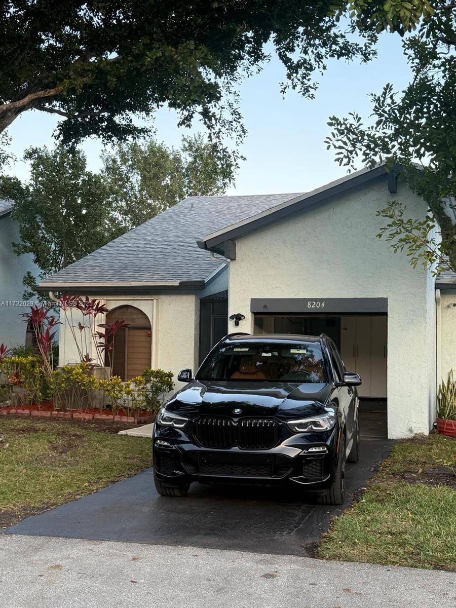 83dcefb7-4537 8204 NW 100th Ln, Tamarac FL 33321 — #A11732029