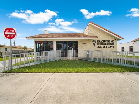 9950 SW 40th St, Miami FL 33165 — #A11732356