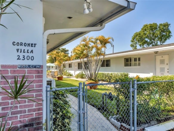 2300 Jackson St # 10, Hollywood FL 33020 — #A11732588