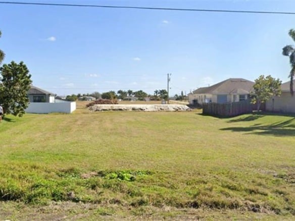 101 NW 29th Ave, Cape Coral FL 33993 — #A11734057