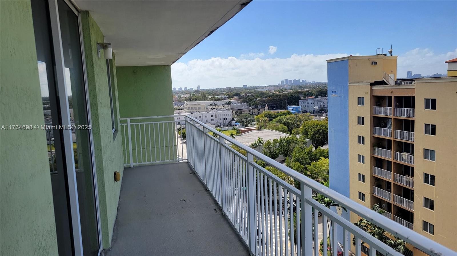 83dcefb7-4570 219 NW 12th Ave # 1004, Miami FL 33128 — #A11734698