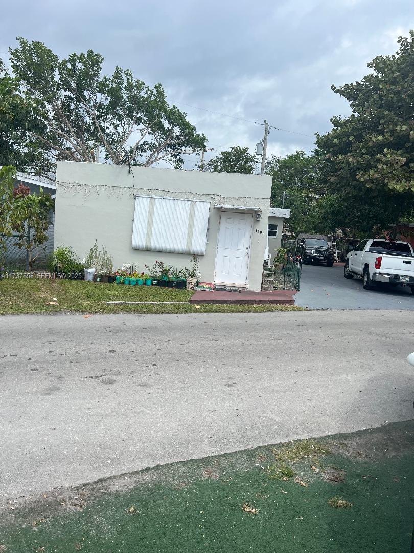 83dcefb7-4610 2381 NE 137 ST, North Miami Beach FL 33181 — #A11737858