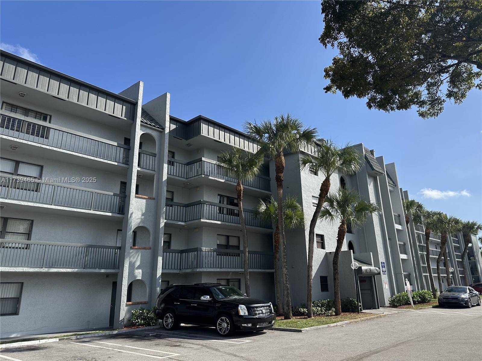 83dcefb7-4633 2050 N Congress Ave # 209, West Palm Beach FL 33401 — #A11739465