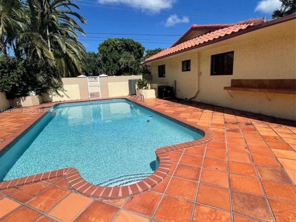 5550 SW 87th Ave, Miami FL 33165 — #A11835765