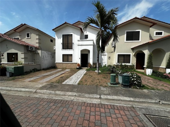 La Serena Mzna 4 Villa 11 Calle 3era, G — #A11841550