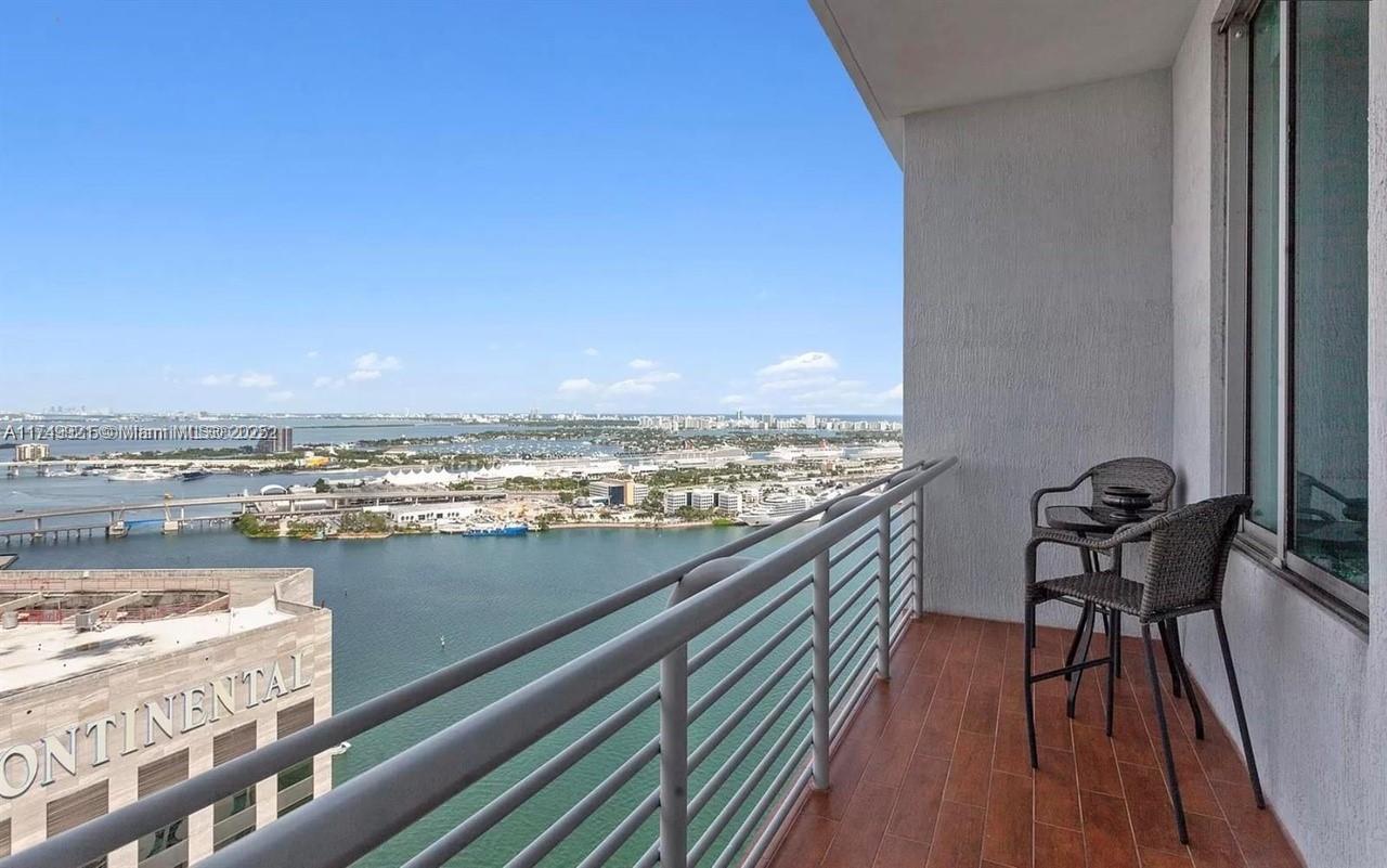 83dcefb7-4778 335 S Biscayne Blvd, Miami FL 33131 — #A11749921
