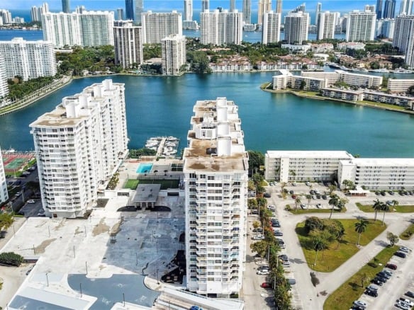 18051 Biscayne Blvd # 801, Aventura FL 33160 — #A11750080
