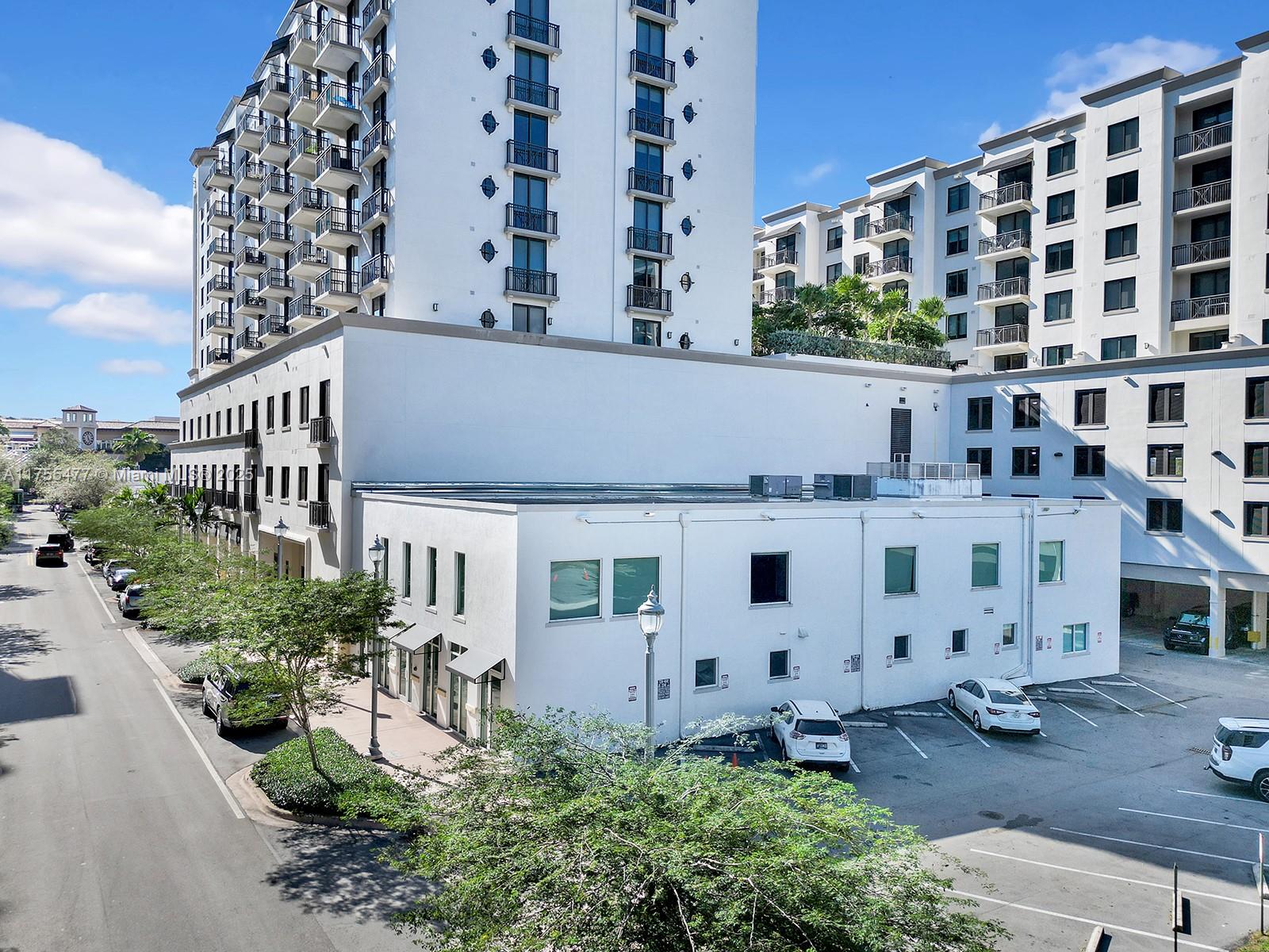 4070 Laguna St, Coral Gables FL 33146 — #A11755477