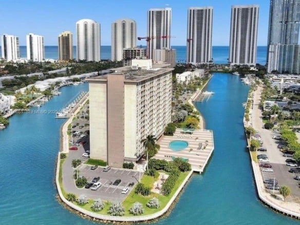 400 Kings Point Dr # 810, Sunny Isles Beach FL 33160 — #A11755851