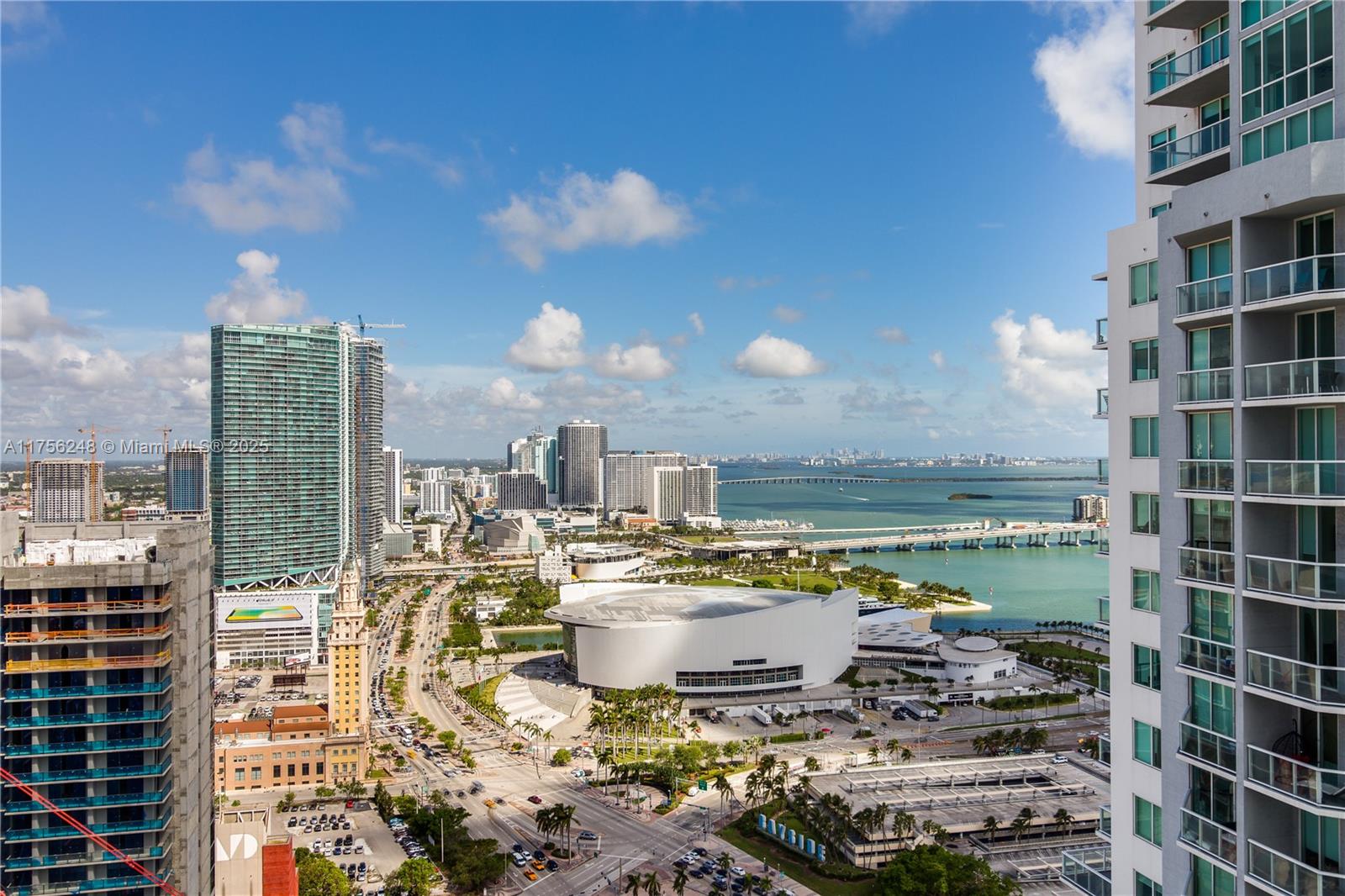 83dcefb7-4872 253 NE 2nd St # 3702, Miami FL 33132 — #A11756248